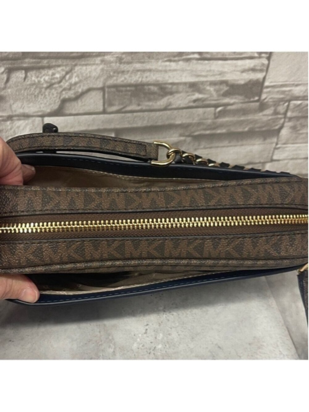 Michael Kors Charm Camera Crossbody & Matching Wallet Set Navy/Brown Logo - Picture 10 of 16